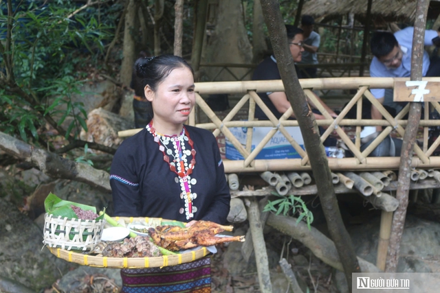 Ngắm m&acirc;y tr&ecirc;n đỉnh Sa M&ugrave;, trải nghiệm th&aacute;c T&agrave; Pu&ocirc;ng tuyệt đẹp giữa n&uacute;i rừng Quảng Trị- Ảnh 9.