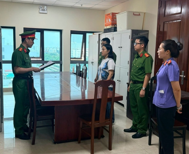 Bắt người phụ nữ chiếm đoạt 42 tỷ đồng bằng chi&ecirc;u mua đất với gi&aacute; ưu đ&atilde;i- Ảnh 1.