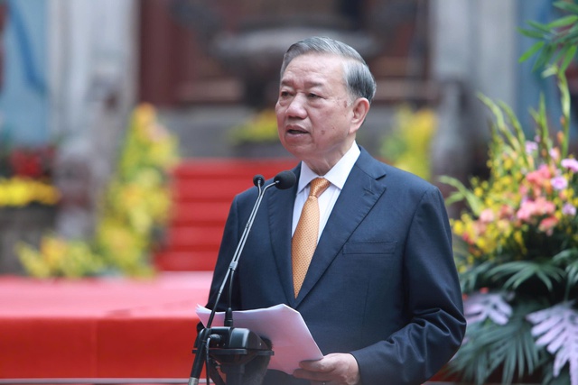 "Ch&uacute;ng ta c&oacute; tr&aacute;ch nhiệm phải sống xứng đ&aacute;ng với c&ocirc;ng đức Tổ ti&ecirc;n"- Ảnh 2.