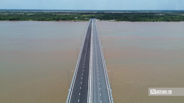 Chạy nước r&uacute;t thi c&ocirc;ng cầu Đại Ng&atilde;i kịp lễ 30/4 - Ảnh 15.