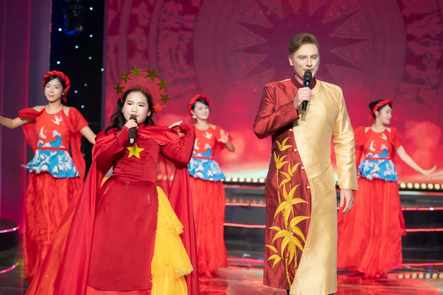 Kết hợp thời trang v&agrave; văn h&oacute;a, s&acirc;n khấu thiếu nhi định h&igrave;nh hướng ph&aacute;t triển mới - Ảnh 2.