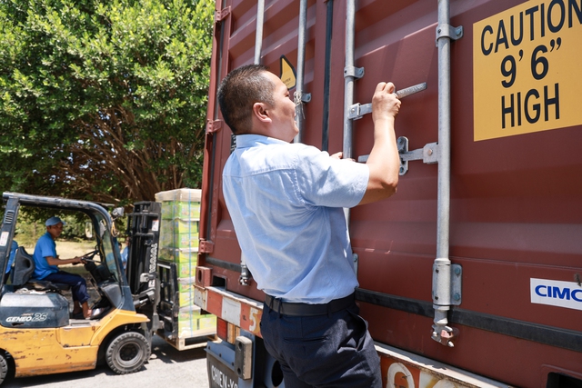 Sanna Kh&aacute;nh H&ograve;a lần đầu xuất khẩu gần 4.000 th&ugrave;ng nước giải kh&aacute;t sang thị trường Hoa Kỳ - Ảnh 6.