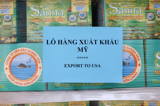 Sanna Kh&aacute;nh H&ograve;a lần đầu xuất khẩu gần 4.000 th&ugrave;ng nước giải kh&aacute;t sang thị trường Hoa Kỳ - Ảnh 5.
