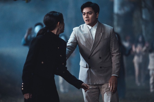 "Cặp đ&ocirc;i ti&ecirc;n đồng ngọc nữ của m&agrave;n ảnh Việt", c&oacute; nụ h&ocirc;n l&atilde;ng mạn trong khung cảnh tuyệt đẹp - Ảnh 3.