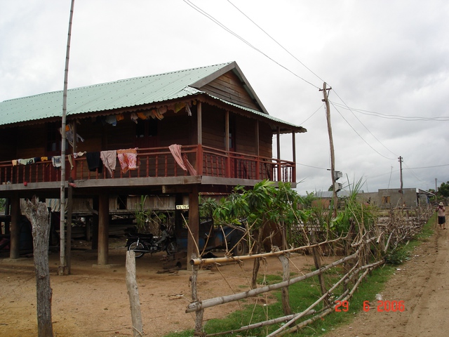 Th&aacute;ng tư th&aacute;ng tư ấy - Ảnh 2.