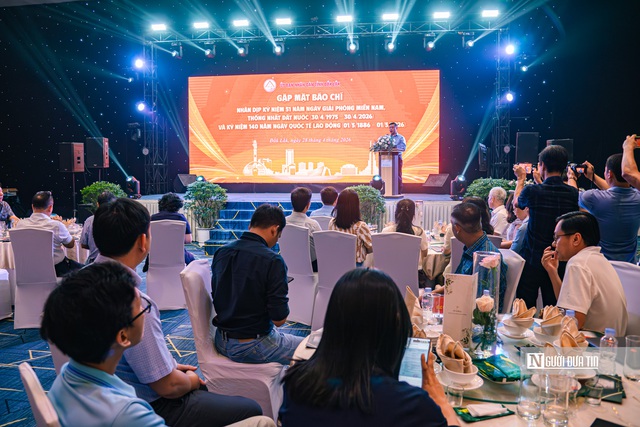 Chủ tịch UBND tỉnh Đắk Lắk: Cam kết tạo mọi điều kiện cho b&aacute;o ch&iacute; t&aacute;c nghiệp v&igrave; m&ocirc;i trường th&ocirc;ng tin minh bạch, tin cậy- Ảnh 1.