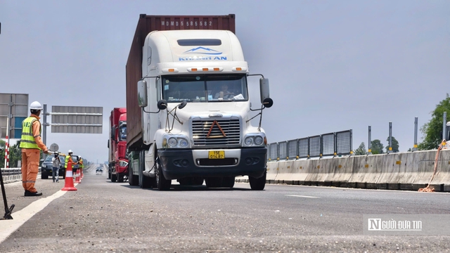 To&agrave;n cảnh ch&iacute;nh thức khai th&aacute;c cao tốc Quảng Ng&atilde;i - Ho&agrave;i Nhơn - Ảnh 4.