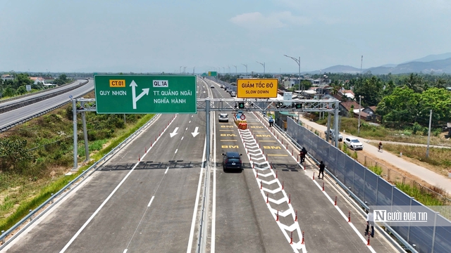 To&agrave;n cảnh ch&iacute;nh thức khai th&aacute;c cao tốc Quảng Ng&atilde;i - Ho&agrave;i Nhơn - Ảnh 10.