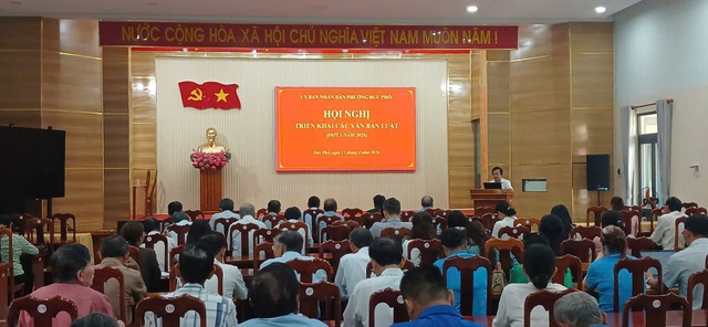 Hơn 400 người d&acirc;n tham gia phổ biến ph&aacute;p luật tại Quảng Ng&atilde;i - Ảnh 3.
