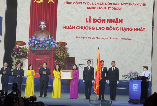 Saigontourist Group kỷ niệm 51 năm th&agrave;nh lập v&agrave; đ&oacute;n Hu&acirc;n chương Lao động hạng Nhất lần thứ hai - Ảnh 1.