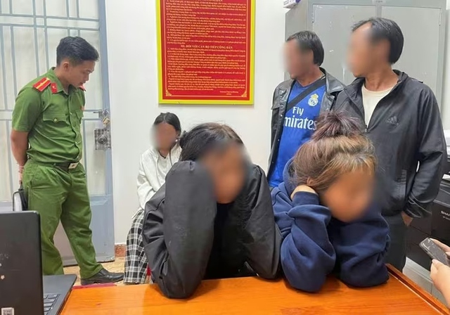 Ngăn chặn th&agrave;nh c&ocirc;ng 9 thiếu ni&ecirc;n bị dụ bằng chi&ecirc;u tr&ograve; "việc nhẹ lương cao" - Ảnh 1.