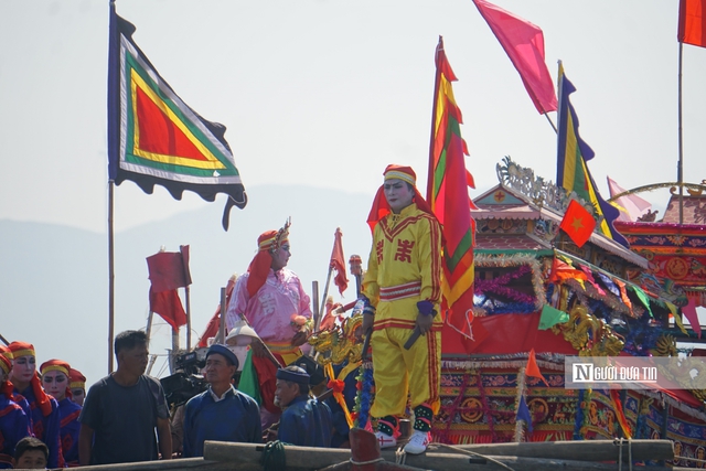 Lướt s&oacute;ng trải nghiệm lễ hội cầu ngư hơn 200 năm tuổi của ngư d&acirc;n tr&ecirc;n đầm Thị Nại- Ảnh 8.