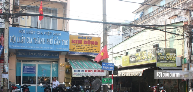 Ph&aacute;p luật kh&ocirc;ng chỉ ph&acirc;n xử, m&agrave; c&ograve;n h&agrave;n gắn- Ảnh 2.