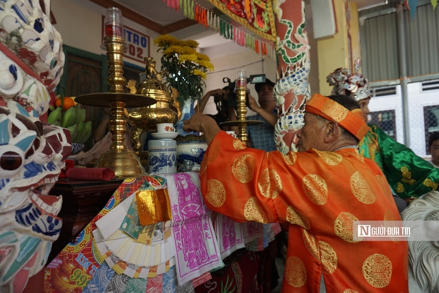 Lướt s&oacute;ng trải nghiệm lễ hội cầu ngư hơn 200 năm tuổi của ngư d&acirc;n tr&ecirc;n đầm Thị Nại- Ảnh 14.