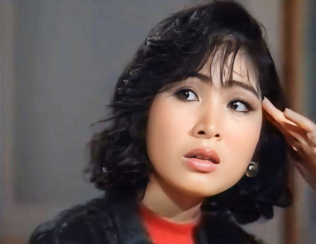 Hạnh phúc ngọt ngào của nữ NSND nổi tiếng nên duyên với tài tử điện ảnh đình đám- Ảnh 1. Hạnh phúc ngọt ngào của nữ NSND nổi tiếng nên duyên với tài tử điện ảnh đình đám- Ảnh 1.