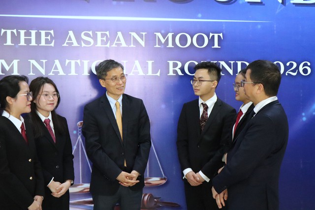 Sinh vi&ecirc;n trường Đại học Luật H&agrave; Nội v&ocirc; địch tại cuộc thi The ASEAN Moot 2026- Ảnh 7.