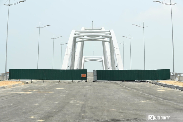 Cầu 1.300 tỷ đồng bắc qua sông Nhật Lệ hoàn thành nhưng chưa thể thông tuyến- Ảnh 7. Cầu 1.300 tỷ đồng bắc qua sông Nhật Lệ hoàn thành nhưng chưa thể thông tuyến- Ảnh 7.