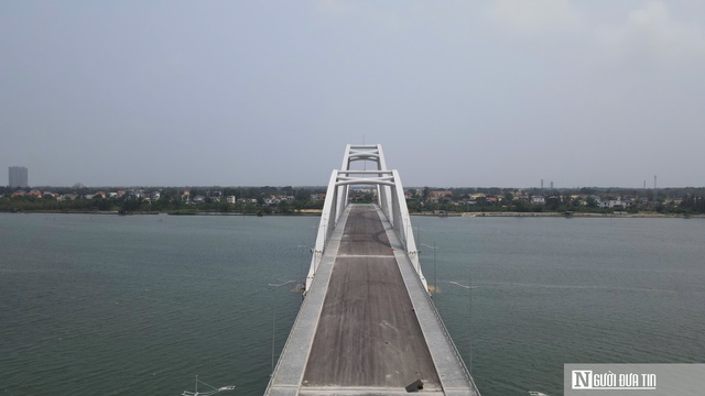 Cầu 1.300 tỷ đồng bắc qua sông Nhật Lệ hoàn thành nhưng chưa thể thông tuyến- Ảnh 12. Cầu 1.300 tỷ đồng bắc qua sông Nhật Lệ hoàn thành nhưng chưa thể thông tuyến- Ảnh 12.