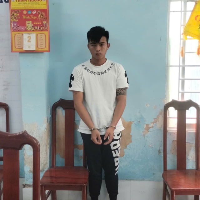 Bắt tạm giam đối tượng d&acirc;m &ocirc; 15 học sinh ở An Giang- Ảnh 1.