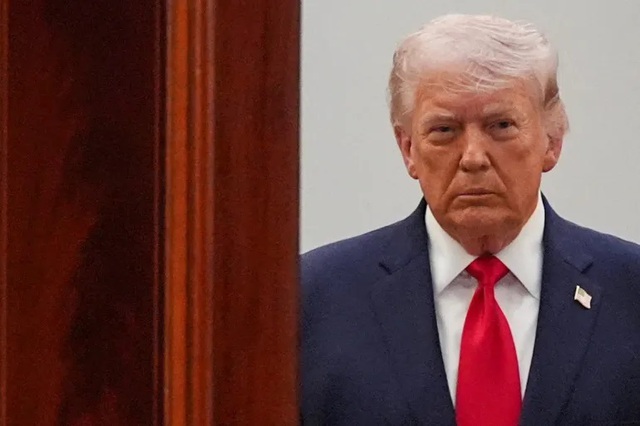 Khi hạn ch&oacute;t cận kề, Tổng thống Trump gửi th&ocirc;ng điệp cứng rắn cho Iran - Ảnh 1.