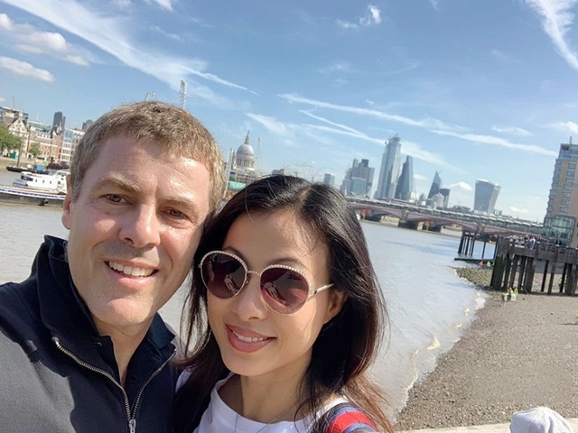 "Hoa hậu giàu bậc nhất Việt Nam" sau khi rời showbiz, bán hết tài sản ở Việt Nam, cuộc sống viên mãn tuổi ngoài 50 - Ảnh 7.