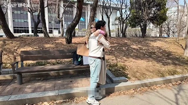 "Nữ ho&agrave;ng phim giờ v&agrave;ng" của H&agrave;n Quốc ẩn &yacute; chuyện t&aacute;i h&ocirc;n với trai trẻ k&eacute;m 17 tuổi? - Ảnh 2.