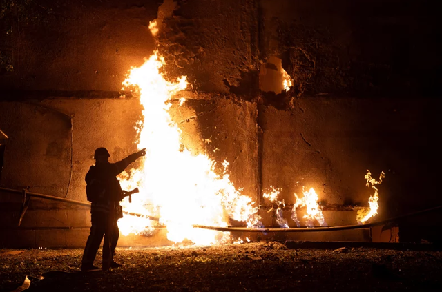 Ukraine lần đầu ti&ecirc;n vượt Nga trong cuộc chiến drone xuy&ecirc;n bi&ecirc;n giới- Ảnh 1.