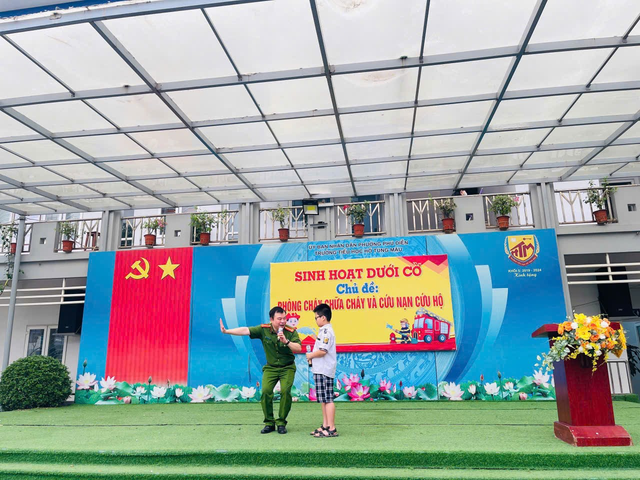 Tăng cường tuyên truyền phòng cháy chữa cháy cho học sinh tiểu học: Nền tảng xây dựng ý thức an toàn từ sớm - Ảnh 2.