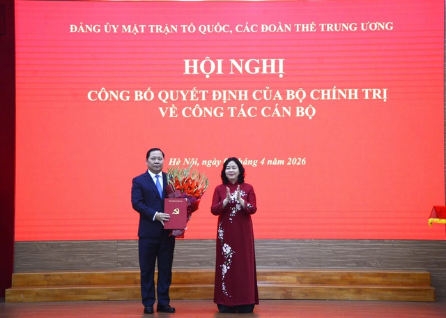 Ông Nguyễn Phi Long làm Phó Bí thư Thường trực Đảng ủy Mặt trận Tổ quốc, các đoàn thể Trung ương - Ảnh 1.