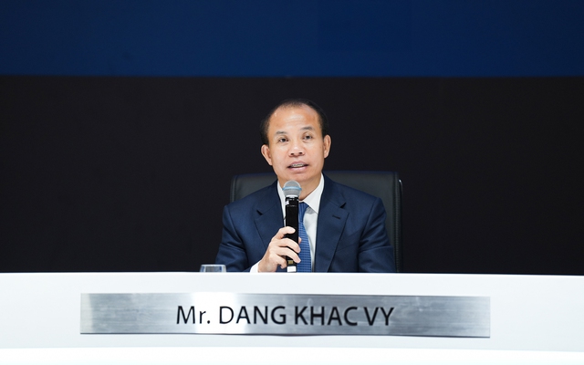 Chủ tịch Đặng Khắc Vỹ: "VIB tự lực tự cường, không phụ thuộc đối tác nào"- Ảnh 1. Chủ tịch Đặng Khắc Vỹ: "VIB tự lực tự cường, không phụ thuộc đối tác nào"- Ảnh 1.