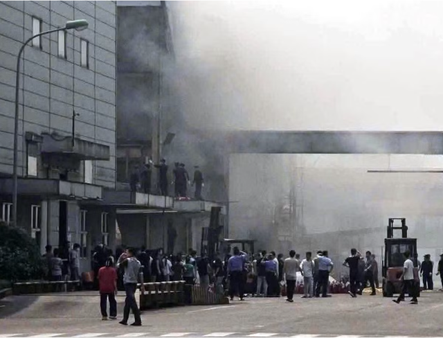 Khẩn trương điều tra vụ nổ lớn trong khu c&ocirc;ng nghiệp Bắc Ninh khiến 2 người bị thương- Ảnh 1.