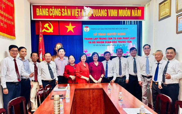 Tp.Hồ Ch&iacute; Minh: Ph&aacute;t huy vai tr&ograve; Luật gia trong đưa ph&aacute;p luật v&agrave;o cuộc sống - Ảnh 1.