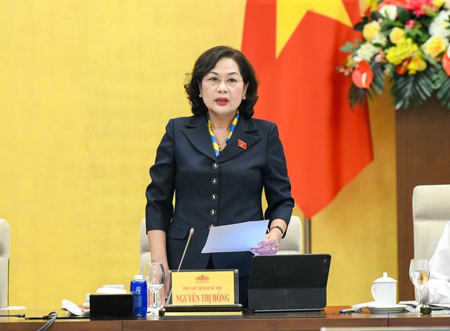 Tr&igrave;nh Quốc hội xem x&eacute;t, quyết định c&aacute;c mức thuế đối với xăng, dầu- Ảnh 2.