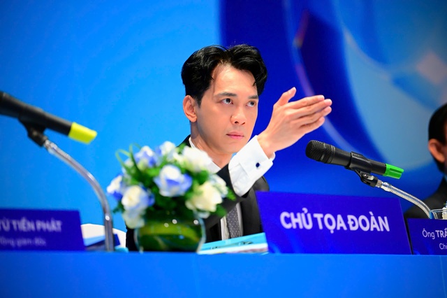 Chủ tịch ACB Trần H&ugrave;ng Huy: Chủ động &ldquo;hy sinh&rdquo; lợi nhuận, kỳ vọng cổ đ&ocirc;ng &Acirc;u Lạc đồng h&agrave;nh d&agrave;i hạn- Ảnh 1.