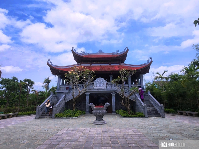 Người d&acirc;n x&uacute;c động khi đến thăm ng&ocirc;i nh&agrave; tuổi thơ của Đại tướng V&otilde; Nguy&ecirc;n Gi&aacute;p- Ảnh 9.