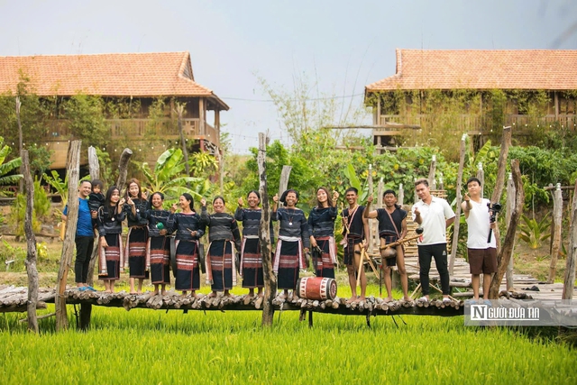 Gia Lai bứt ph&aacute; từ bệ ph&oacute;ng Năm Du lịch Quốc gia: - Ảnh 11.