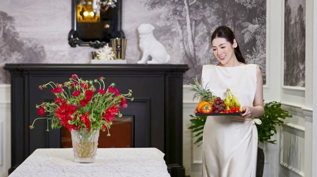 N&agrave;ng &Aacute; hậu rời showbiz: Sống đời xa hoa, ở biệt thự ven s&ocirc;ng đắt đỏ bậc nhất H&agrave; th&agrave;nh - Ảnh 8.