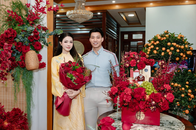 Kiểu t&oacute;c "lạ" của vợ cầu thủ Văn Thanh trong ng&agrave;y cưới l&ecirc;n "hot search"- Ảnh 8.