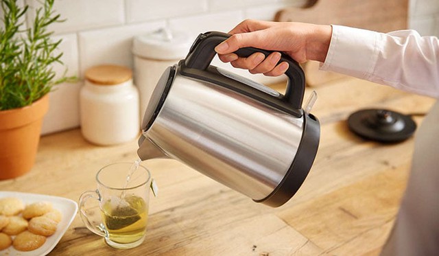C&aacute;ch loại bỏ cặn lắng trong ấm điện si&ecirc;u sạch, si&ecirc;u nhanh - Ảnh 1.