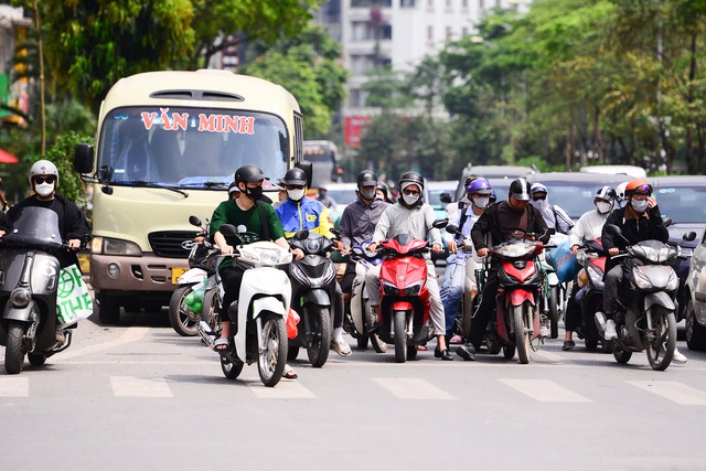 Dự báo thời tiết 14/5: Sau chuỗi ngày liên tục hứng mưa dông, miền Bắc nắng nóng như "đổ lửa" trên 38 độ- Ảnh 1. Dự báo thời tiết 14/5: Sau chuỗi ngày liên tục hứng mưa dông, miền Bắc nắng nóng như "đổ lửa" trên 38 độ- Ảnh 1.