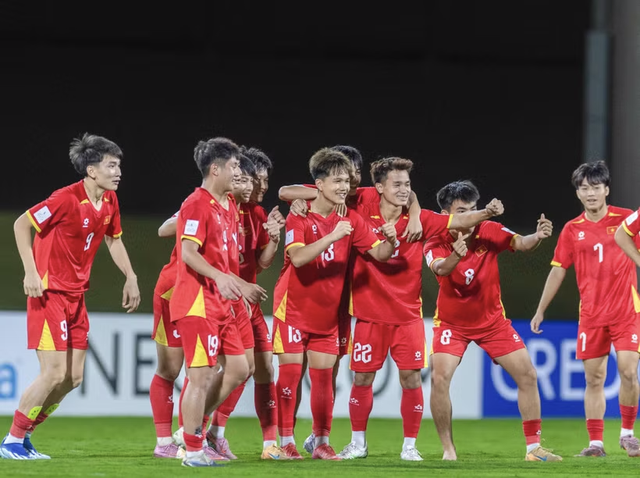U17 Việt Nam: Lần đầu ti&ecirc;n trong lịch sử gi&agrave;nh v&eacute; dự U17 World Cup - Ảnh 1.