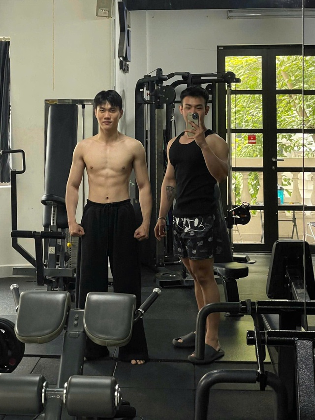 S&aacute;ng Giảng Đường, Trưa S&agrave;n Tập, Tối Dưới &Aacute;nh Đ&egrave;n Nhung - Ảnh 2.