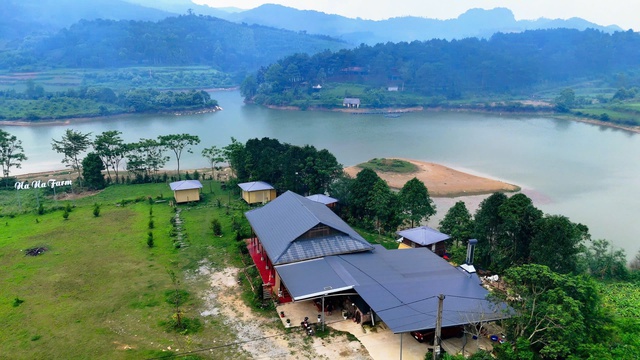 Hồ Bản Chang - nơi người trẻ tìm về “khoảng lặng xanh” giữa đại ngàn Ngân Sơn - Ảnh 4.