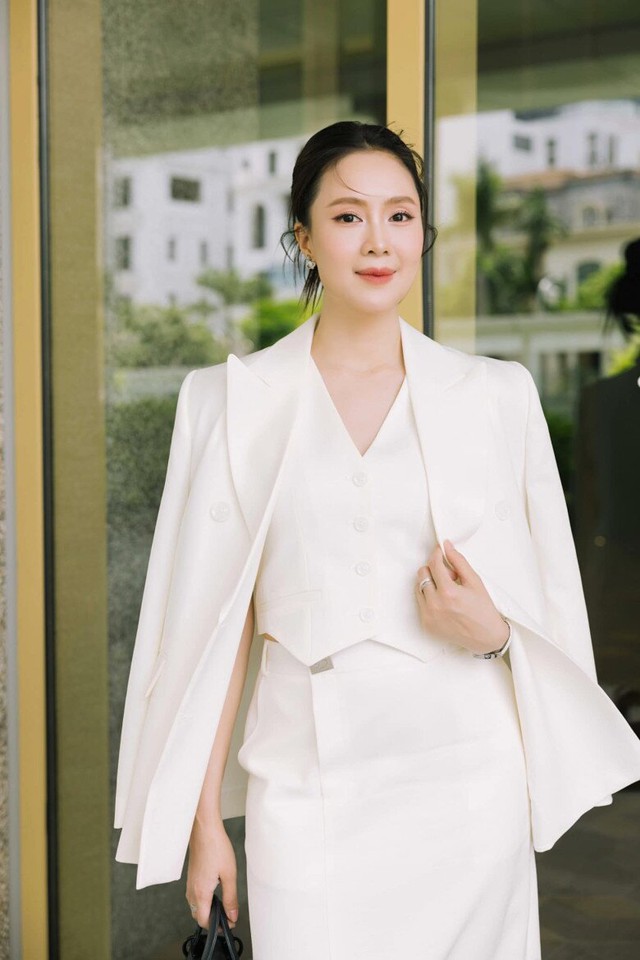 D&agrave;n diễn vi&ecirc;n nổi tiếng phim giờ v&agrave;ng VTV từng g&acirc;y sốt với nhan sắc thời thi hoa hậu - Ảnh 2.
