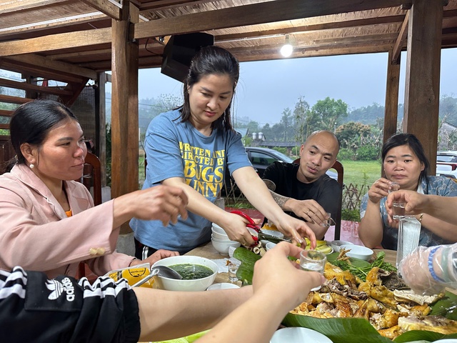 Hồ Bản Chang - nơi người trẻ tìm về “khoảng lặng xanh” giữa đại ngàn Ngân Sơn - Ảnh 7.