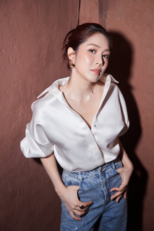 Diễn vi&ecirc;n L&ecirc; Phương bất ngờ c&oacute; th&ecirc;m "con g&aacute;i" 18 tuổi, nhan sắc xinh đẹp như Hoa hậu - Ảnh 1.