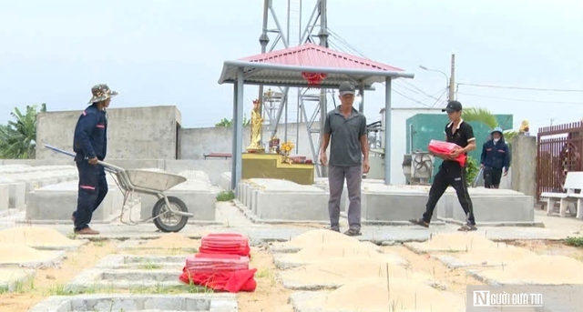 Người đ&agrave;n &ocirc;ng cất bốc, quy tập h&agrave;ng trăm ng&ocirc;i mộ v&ocirc; chủ ở Quảng Trị- Ảnh 3.