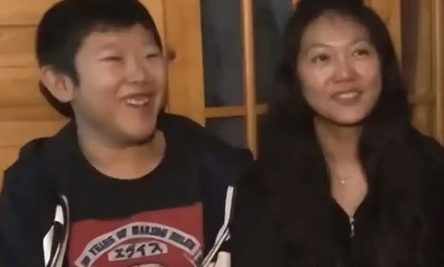 Chụp ảnh cưới, người đ&agrave;n &ocirc;ng 40 tuổi bị nhầm l&agrave; "con của vợ" - Ảnh 5.