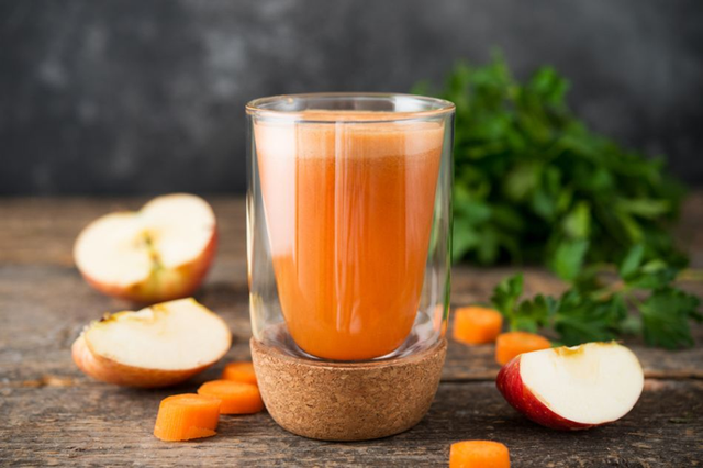 2 loại nước ép được ví như "collagen tự nhiên" cho làn da - Ảnh 1.