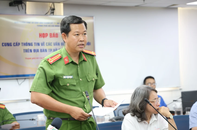 Công an cấp xã lần đầu được trao quyền phát ngôn với báo chí, xử lý “vụ nóng” phải lên tiếng trong 24 giờ - Ảnh 1.